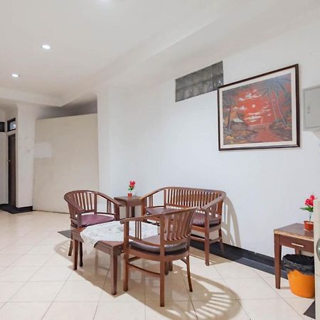 Hotel RedDoorz @ Buah Batu Bandung Zewnętrze zdjęcie