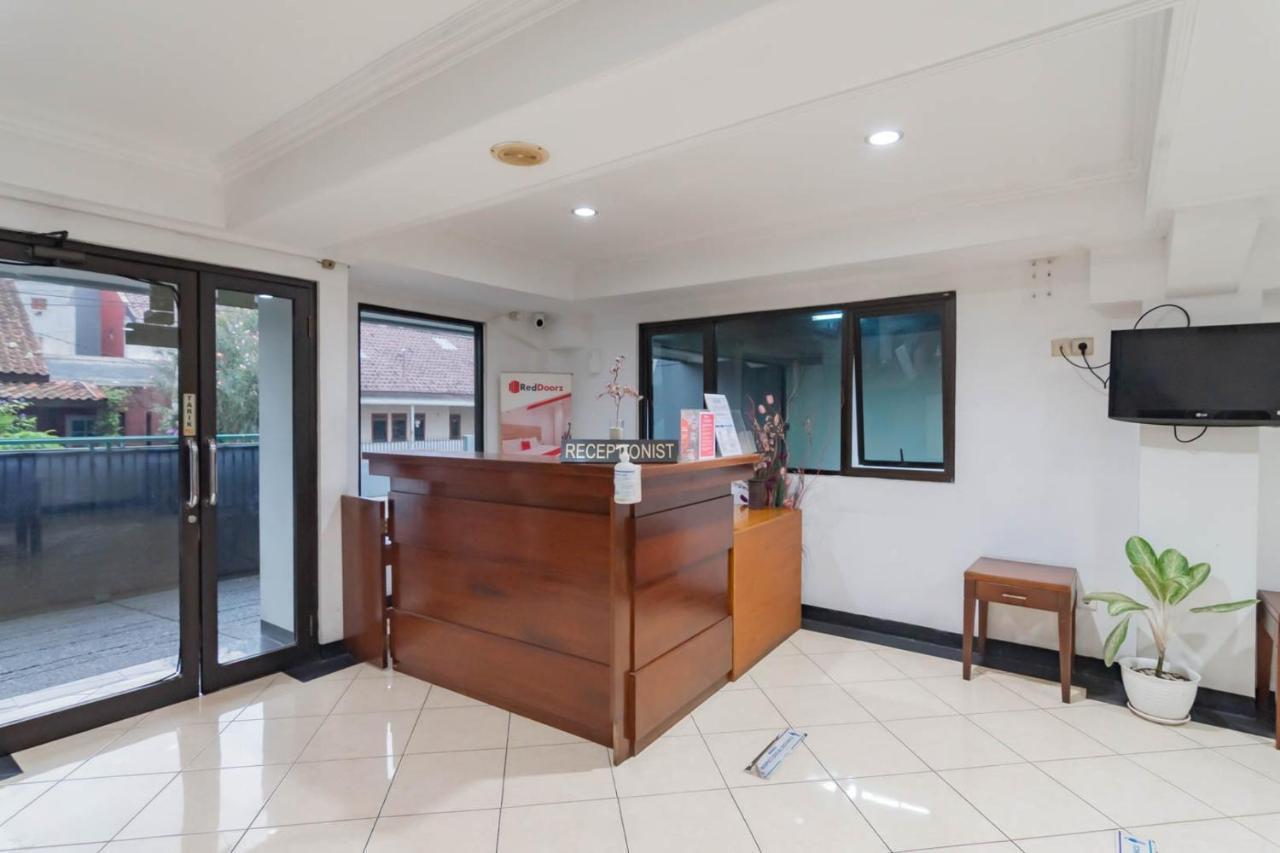 Hotel RedDoorz @ Buah Batu Bandung Zewnętrze zdjęcie