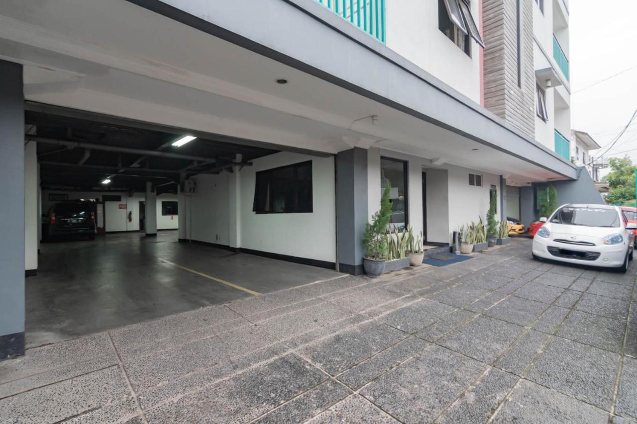 Hotel RedDoorz @ Buah Batu Bandung Zewnętrze zdjęcie