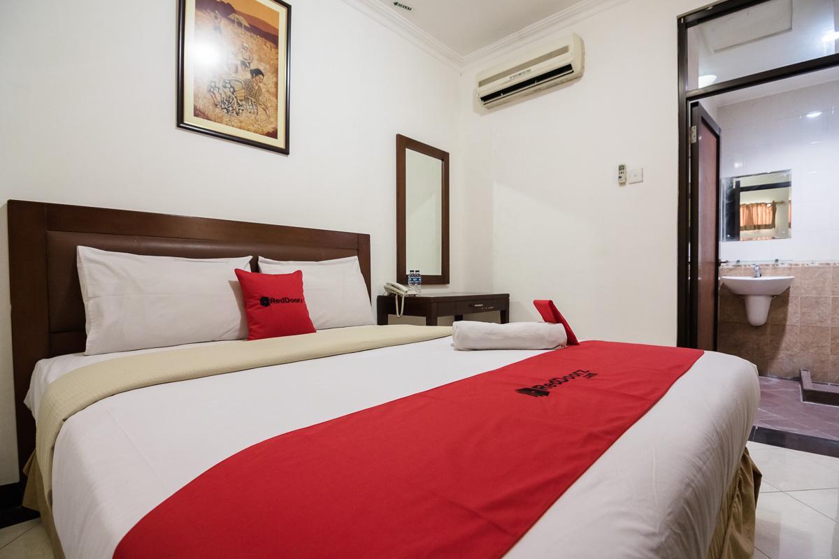 Hotel RedDoorz @ Buah Batu Bandung Zewnętrze zdjęcie