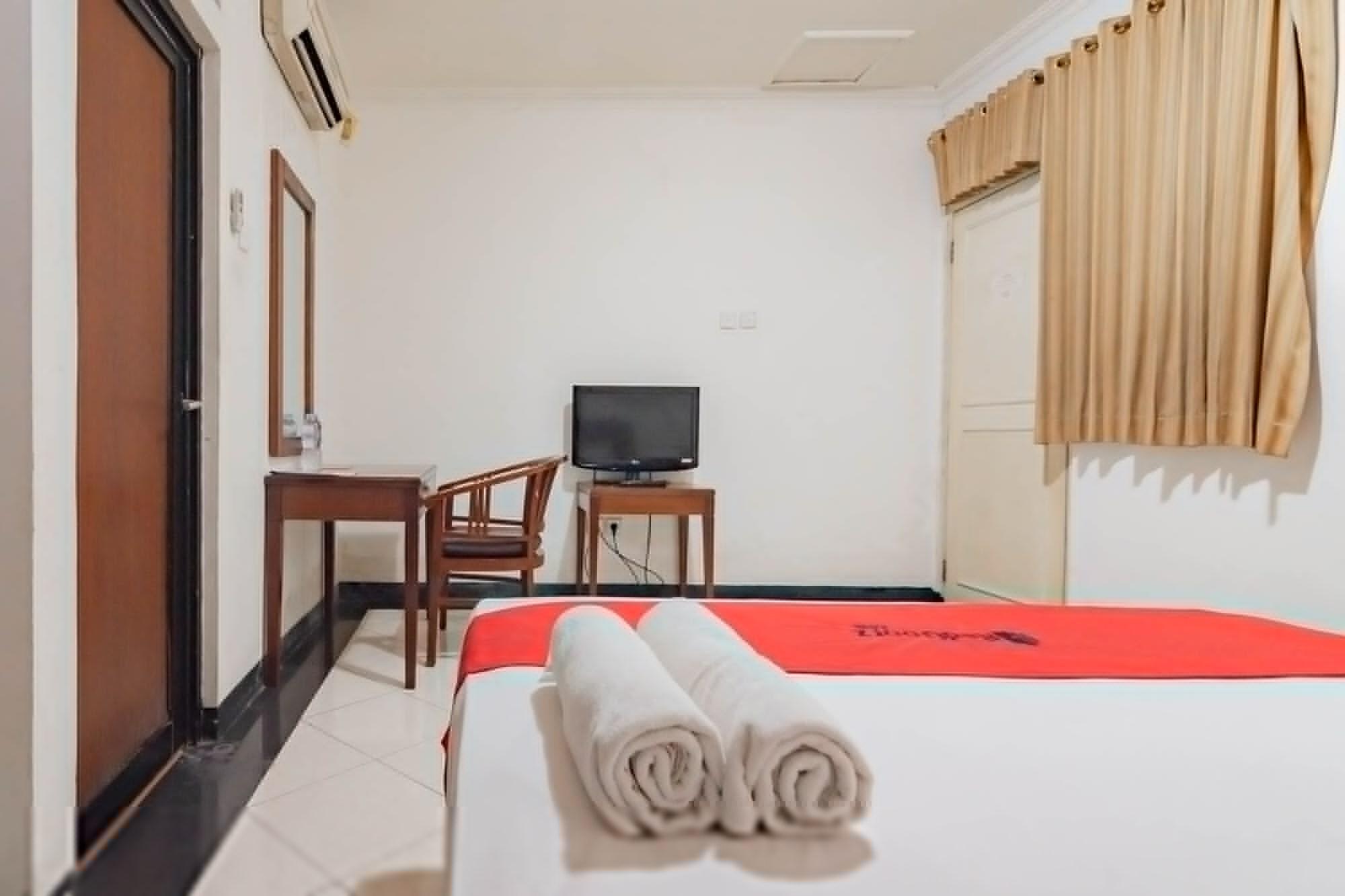 Hotel RedDoorz @ Buah Batu Bandung Zewnętrze zdjęcie