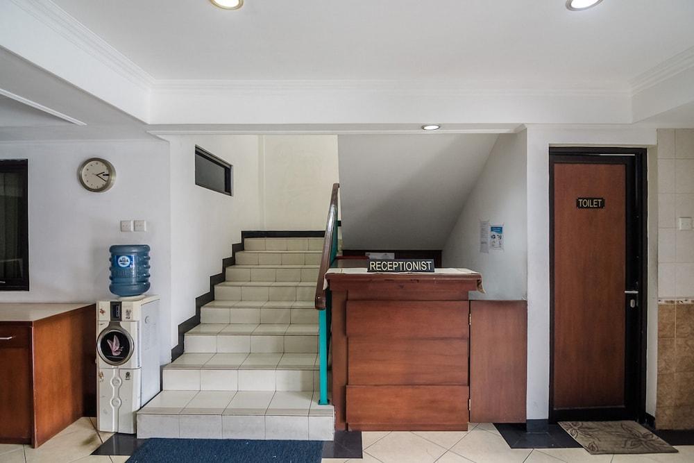 Hotel RedDoorz @ Buah Batu Bandung Zewnętrze zdjęcie