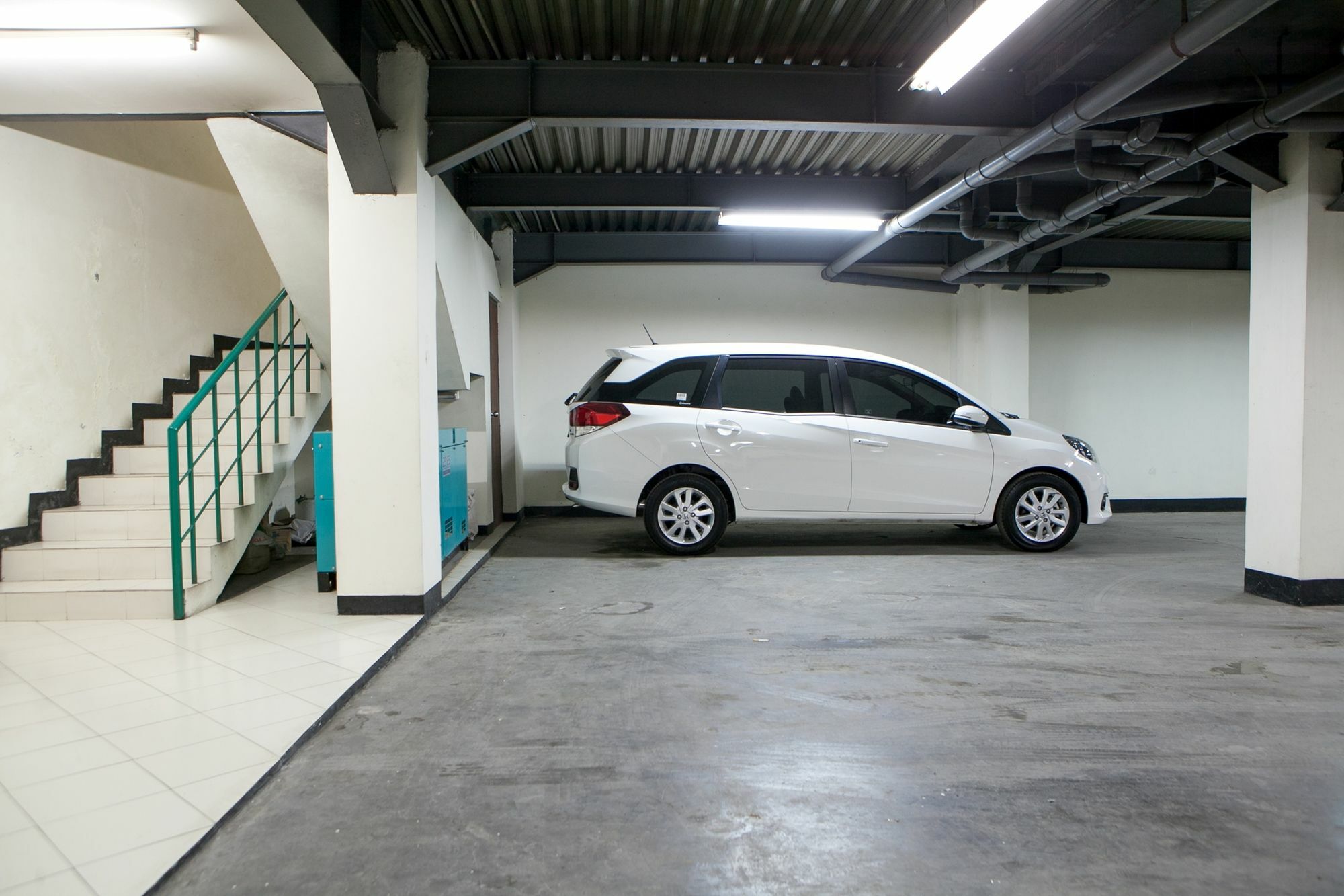 Hotel RedDoorz @ Buah Batu Bandung Zewnętrze zdjęcie