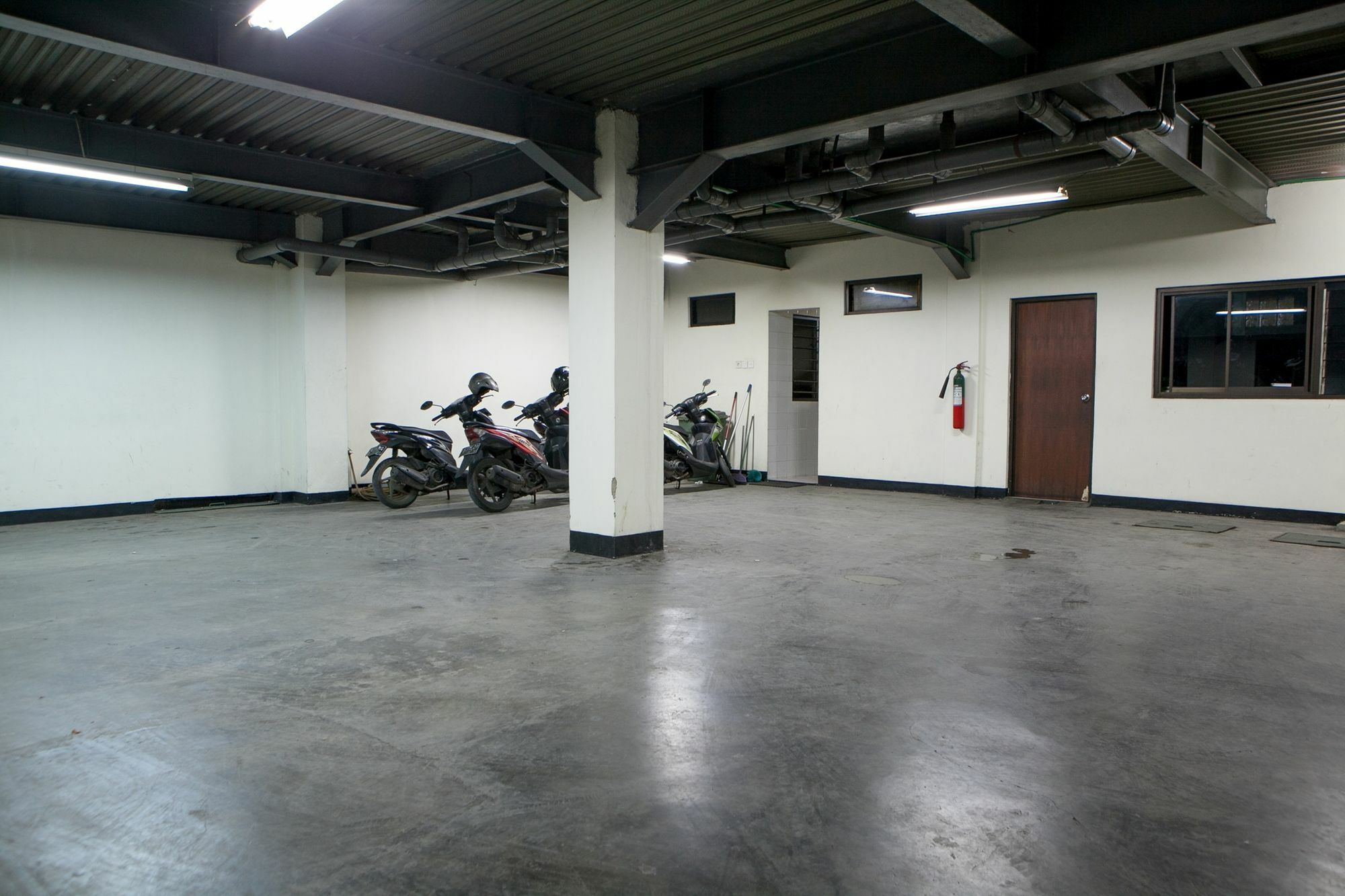Hotel RedDoorz @ Buah Batu Bandung Zewnętrze zdjęcie